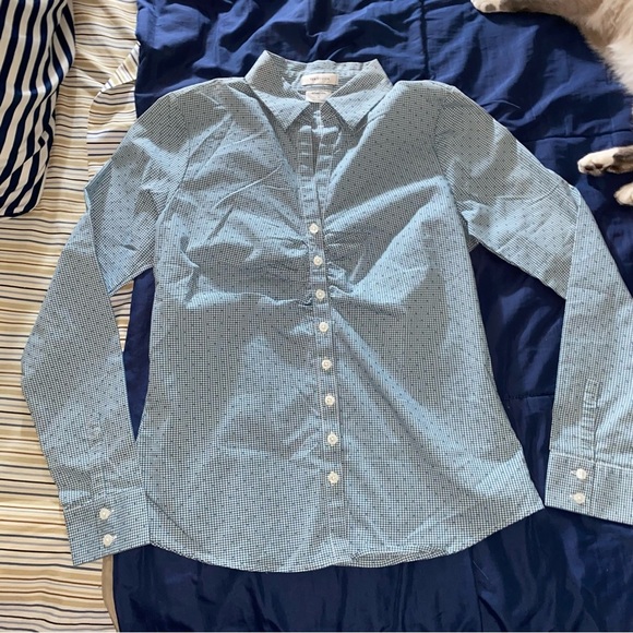 Van Heusen button down shirt - Picture 1 of 3